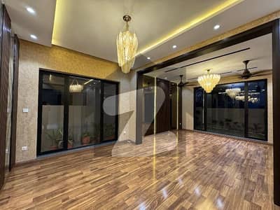 URGENT KANAL ULTRA MODERN HOUSE FOR SALE