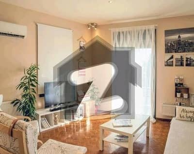 بحریہ ٹاؤن سیکٹر ای بحریہ ٹاؤن,لاہور میں 2 کمروں کا 4 مرلہ فلیٹ 1.35 کروڑ میں برائے فروخت۔