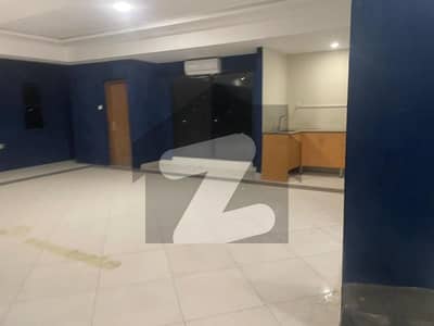 گلبرک امپوریم مال اینڈ ریزیڈنسی گلبرگ گرینز,گلبرگ,اسلام آباد میں 16 مرلہ دفتر 7.2 لاکھ میں کرایہ پر دستیاب ہے۔