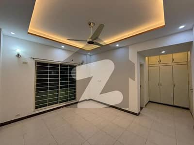 A Palatial Residence For sale In Askari 10 Lahore