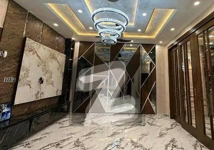 بحریہ ٹاؤن سیکٹر سی بحریہ ٹاؤن,لاہور میں 5 کمروں کا 1 کنال مکان 6.0 کروڑ میں برائے فروخت۔