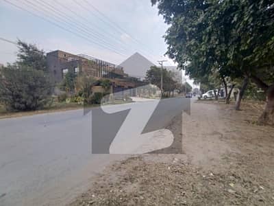 فضائیہ ہاؤسنگ سکیم فیز 1 - بلاک جے فضائیہ ہاؤسنگ سکیم فیز 1,فضائیہ ہاؤسنگ سکیم,لاہور میں 1 کنال رہائشی پلاٹ 4.0 کروڑ میں برائے فروخت۔