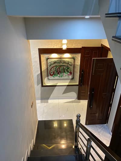 سوان گارڈن اسلام آباد میں 3 کمروں کا 1 کنال بالائی پورشن 90.0 ہزار میں کرایہ پر دستیاب ہے۔