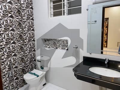 سی بی آر ٹاؤن فیز 1 سی بی آر ٹاؤن,اسلام آباد میں 5 کمروں کا 7 مرلہ مکان 1.2 لاکھ میں کرایہ پر دستیاب ہے۔ سی بی آر ٹاؤن فیز 1 سی بی آر ٹاؤن,اسلام آباد میں 5 کمروں کا 7 مرلہ مکان 1.2 لاکھ میں کرایہ پر دستیاب ہے۔