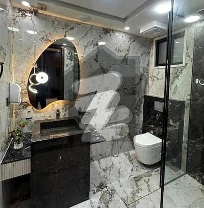 بحریہ ٹاؤن سیکٹر سی بحریہ ٹاؤن,لاہور میں 5 کمروں کا 10 مرلہ مکان 1.2 لاکھ میں کرایہ پر دستیاب ہے۔ بحریہ ٹاؤن سیکٹر سی بحریہ ٹاؤن,لاہور میں 5 کمروں کا 10 مرلہ مکان 1.2 لاکھ میں کرایہ پر دستیاب ہے۔