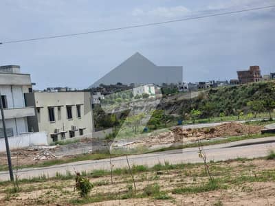 Park Facing, Main Avenue Plot For Sale