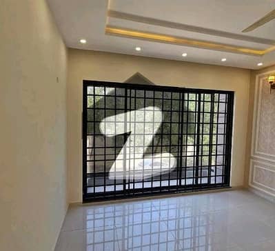 بحریہ ٹاؤن سیکٹر سی بحریہ ٹاؤن,لاہور میں 5 کمروں کا 10 مرلہ مکان 1.1 لاکھ میں کرایہ پر دستیاب ہے۔ بحریہ ٹاؤن سیکٹر سی بحریہ ٹاؤن,لاہور میں 5 کمروں کا 10 مرلہ مکان 1.1 لاکھ میں کرایہ پر دستیاب ہے۔