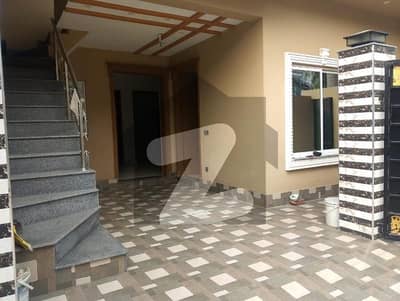 ملٹری اکاؤنٹس ہاؤسنگ سوسائٹی لاہور میں 4 کمروں کا 5 مرلہ مکان 1.9 کروڑ میں برائے فروخت۔