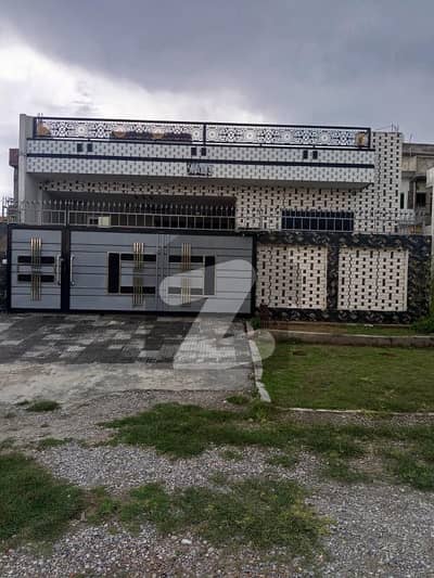 گلشنِِ صحت 1 ای ۔ 18,اسلام آباد میں 2 کمروں کا 8 مرلہ مکان 1.65 کروڑ میں برائے فروخت۔