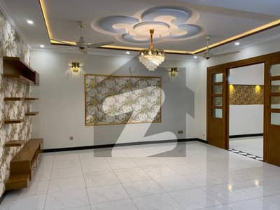 12 MARLA GROUND PORTION FOR RENT IN MEDIA TOWN