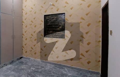 گوشہ احباب - فیز 3 گوشہء احباب,لاہور میں 3 کمروں کا 4 مرلہ مکان 1.45 کروڑ میں برائے فروخت۔