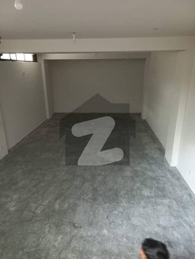 جوہر ٹاؤن فیز 2 - بلاک ایل جوہر ٹاؤن فیز 2,جوہر ٹاؤن,لاہور میں 1 کمرے کا 5 مرلہ دفتر 70.0 ہزار میں کرایہ پر دستیاب ہے۔