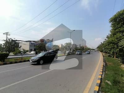 10 Marla Commercial Building Is Available For Rent In Khayaban-e-Jinnah Lahore
