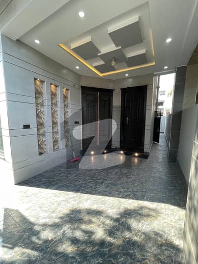 ڈی ایچ اے 11 رہبر سیکٹر 2 ڈی ایچ اے 11 رہبر,لاہور میں 3 کمروں کا 5 مرلہ مکان 1.1 لاکھ میں کرایہ پر دستیاب ہے۔ ڈی ایچ اے 11 رہبر سیکٹر 2 ڈی ایچ اے 11 رہبر,لاہور میں 3 کمروں کا 5 مرلہ مکان 1.1 لاکھ میں کرایہ پر دستیاب ہے۔