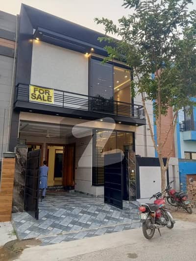 ڈی ایچ اے 11 رہبر سیکٹر 2 ڈی ایچ اے 11 رہبر,لاہور میں 3 کمروں کا 5 مرلہ مکان 90.0 ہزار میں کرایہ پر دستیاب ہے۔ ڈی ایچ اے 11 رہبر سیکٹر 2 ڈی ایچ اے 11 رہبر,لاہور میں 3 کمروں کا 5 مرلہ مکان 90.0 ہزار میں کرایہ پر دستیاب ہے۔