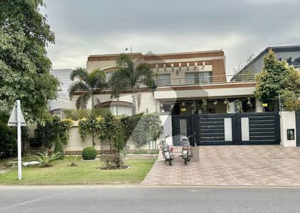 ڈی ایچ اے فیز 5 ڈیفنس (ڈی ایچ اے),لاہور میں 5 کمروں کا 1 کنال مکان 4.0 لاکھ میں کرایہ پر دستیاب ہے۔