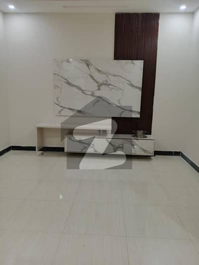 7 MARLA BRAND NEW UPPER PORTION FOR RENT IN JINNAH GARDEN