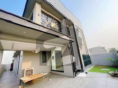 10 Marla Modern House For Rent in Dha Phase 7