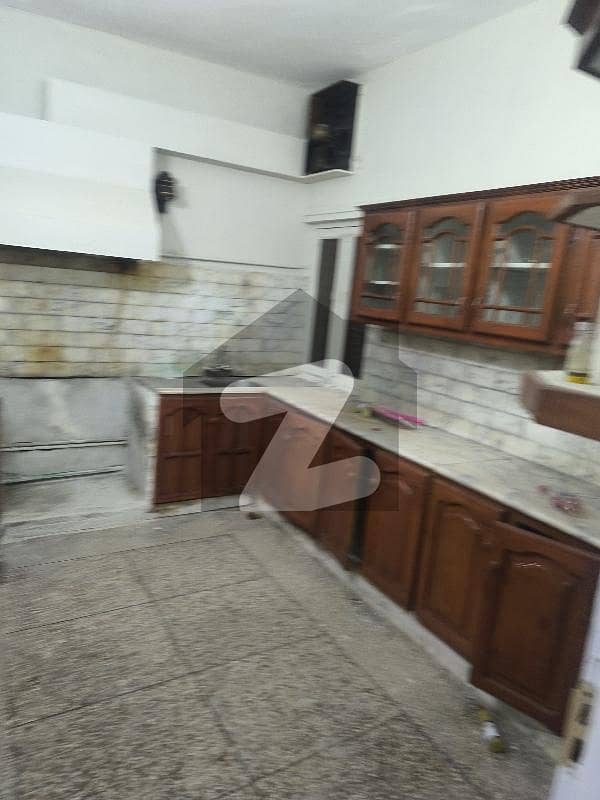 6 Bedrooms &Amp; 6 Bathrooms 2D TV Lounge &Amp; 2 Kitchen 6 Bedrooms &Amp; 6 Bathrooms 2D TV Lounge &Amp; 2 Kitchen