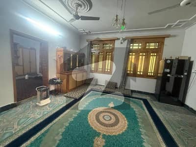 حیات آباد پشاور میں 6 کمروں کا 10 مرلہ مکان 4.0 کروڑ میں برائے فروخت۔