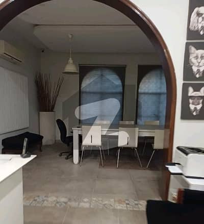 10 Marla Lower Portion In Gulberg Is Available