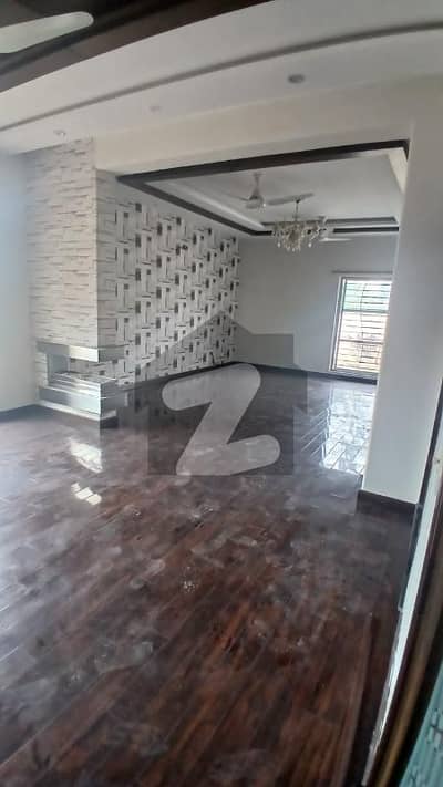 1 Kanal Full House Available For Rent Ideal Location All Facilities Available