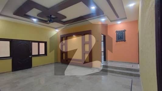 گلستانِ جوہر کراچی میں 3 کمروں کا 16 مرلہ زیریں پورشن 90.0 ہزار میں کرایہ پر دستیاب ہے۔