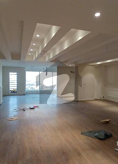 شاہراہِ فیصل کراچی میں 10 مرلہ دفتر 4.0 لاکھ میں کرایہ پر دستیاب ہے۔