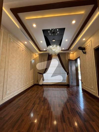 10 Marla Upper Portion For Rent In Jasmine Block Park View City Lahore
