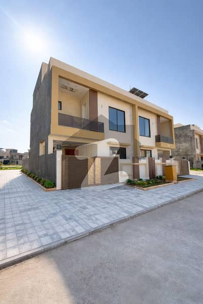 بحریہ ٹاؤن فیز 8 بحریہ ٹاؤن راولپنڈی,راولپنڈی میں 3 کمروں کا 5 مرلہ مکان 1.95 کروڑ میں برائے فروخت۔