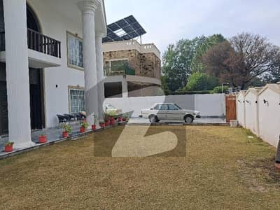 f10/3 margalla Road 6bed room attach bath drawing room lounge kitchen store servant