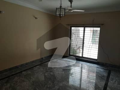 5 Marla House 3 Beds Available For Rent In Main Cantt.