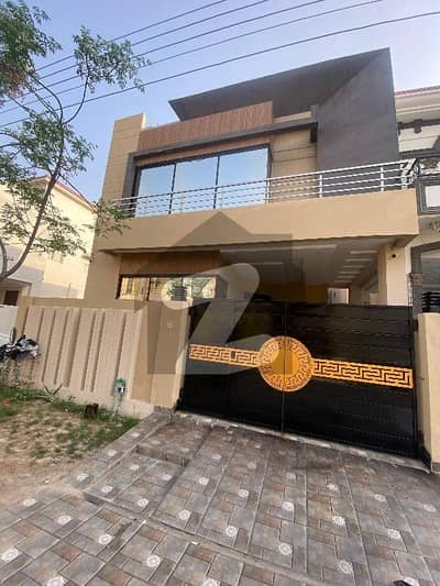 5 Marla brand new house available for rent in DHA rebar