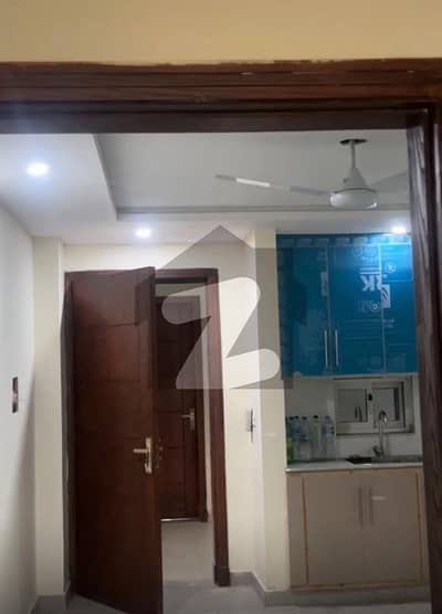 ٹاپ سٹی 1 اسلام آباد میں 1 کمرے کا 2 مرلہ فلیٹ 35.0 ہزار میں کرایہ پر دستیاب ہے۔