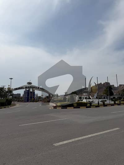 10 Marla Corner Plot for Sale in FMC