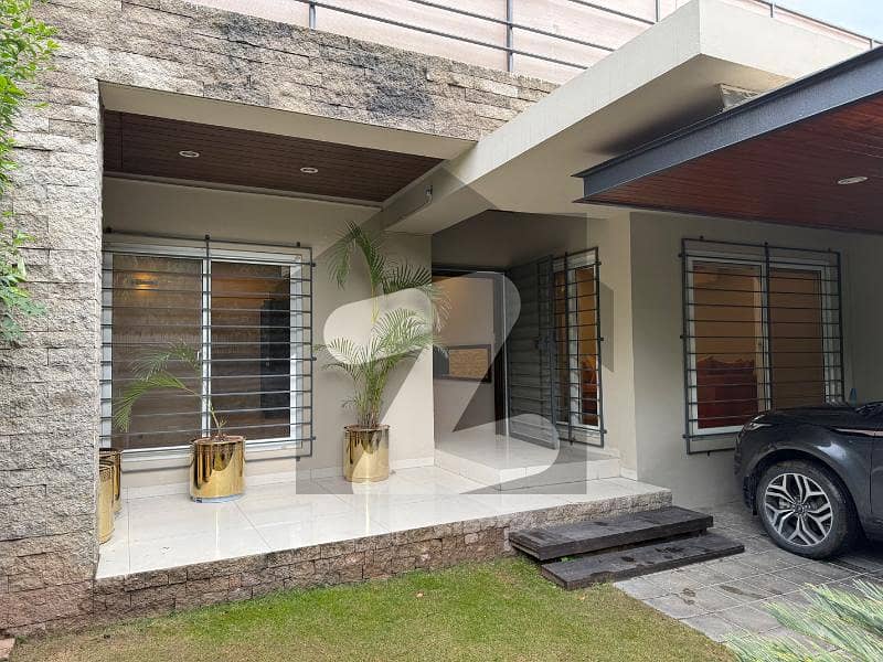 ایف ۔ 7 اسلام آباد میں 3 کمروں کا 1 کنال زیریں پورشن 5.6 لاکھ میں کرایہ پر دستیاب ہے۔ ایف ۔ 7 اسلام آباد میں 3 کمروں کا 1 کنال زیریں پورشن 5.6 لاکھ میں کرایہ پر دستیاب ہے۔