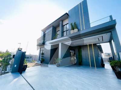 ڈی ایچ اے فیز 7 ڈیفنس (ڈی ایچ اے),لاہور میں 4 کمروں کا 10 مرلہ مکان 4.75 کروڑ میں برائے فروخت۔