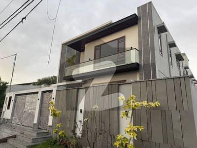 ڈی ایچ اے فیز 5 ڈی ایچ اے ڈیفینس,کراچی میں 6 کمروں کا 1 کنال مکان 23.5 کروڑ میں برائے فروخت۔