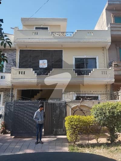 جی ۔ 13 اسلام آباد میں 2 کمروں کا 4 مرلہ بالائی پورشن 55.0 ہزار میں کرایہ پر دستیاب ہے۔