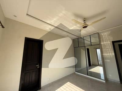 ڈی ایچ اے فیز 6 ڈیفنس (ڈی ایچ اے),لاہور میں 5 کمروں کا 1 کنال مکان 12.0 کروڑ میں برائے فروخت۔ ڈی ایچ اے فیز 6 ڈیفنس (ڈی ایچ اے),لاہور میں 5 کمروں کا 1 کنال مکان 12.0 کروڑ میں برائے فروخت۔