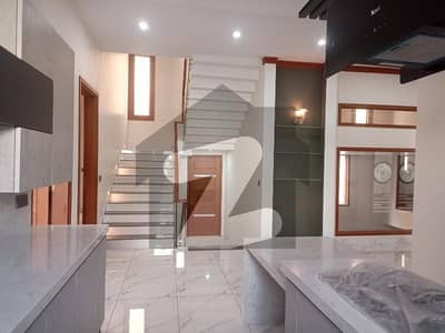 500 sqyd BANGLOW available for sale