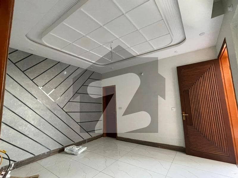 پام ریزیڈنسی حیدر آباد میں 4 کمروں کا 8 مرلہ مکان 4.6 کروڑ میں برائے فروخت۔ پام ریزیڈنسی حیدر آباد میں 4 کمروں کا 8 مرلہ مکان 4.6 کروڑ میں برائے فروخت۔