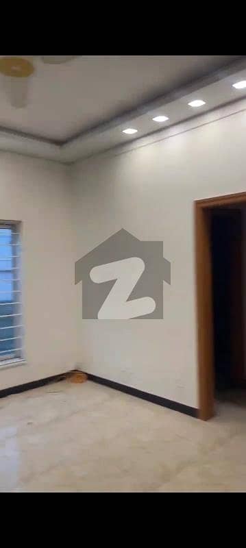 ٹاپ سٹی 1 اسلام آباد میں 5 کمروں کا 1 کنال مکان 2.5 لاکھ میں کرایہ پر دستیاب ہے۔