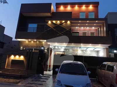 جوبلی ٹاؤن لاہور میں 5 کمروں کا 10 مرلہ مکان 1.6 لاکھ میں کرایہ پر دستیاب ہے۔