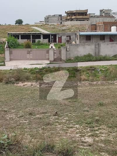 C-18 - بلاک اے سی ۔ 18,اسلام آباد میں 2 کنال رہائشی پلاٹ 2.75 کروڑ میں برائے فروخت۔