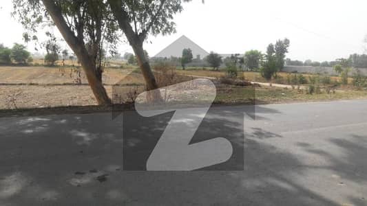 4 Kanal Farmhouse Land very near to Main Carpet Bedian Road Lahore.