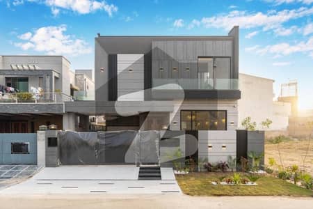 ڈی ایچ اے فیز 7 ڈیفنس (ڈی ایچ اے),لاہور میں 4 کمروں کا 10 مرلہ مکان 2.44 لاکھ میں کرایہ پر دستیاب ہے۔