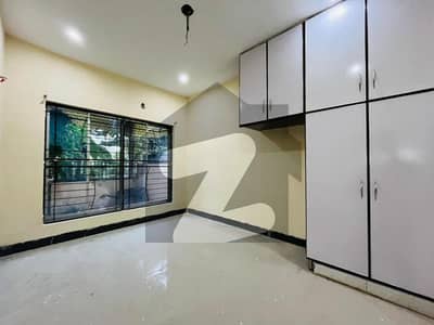 لیک سٹی رائیونڈ روڈ,لاہور میں 4 کمروں کا 10 مرلہ مکان 1.6 لاکھ میں کرایہ پر دستیاب ہے۔