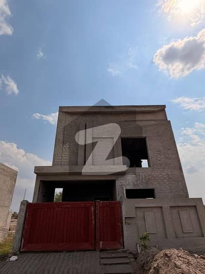 DHA Multan sector V8 Marla Gray structure available in Modern Style with 4 Bedrooms, 4 Bathrooms. Near to DHA Matital Gate.
