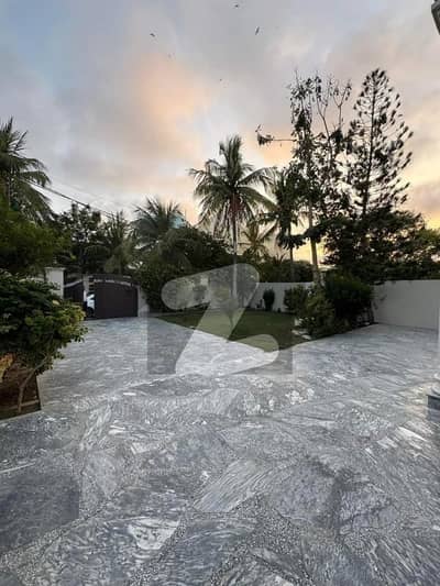 ڈی ایچ اے فیز 5 ڈی ایچ اے ڈیفینس,کراچی میں 4 کمروں کا 1 کنال مکان 5.0 لاکھ میں کرایہ پر دستیاب ہے۔